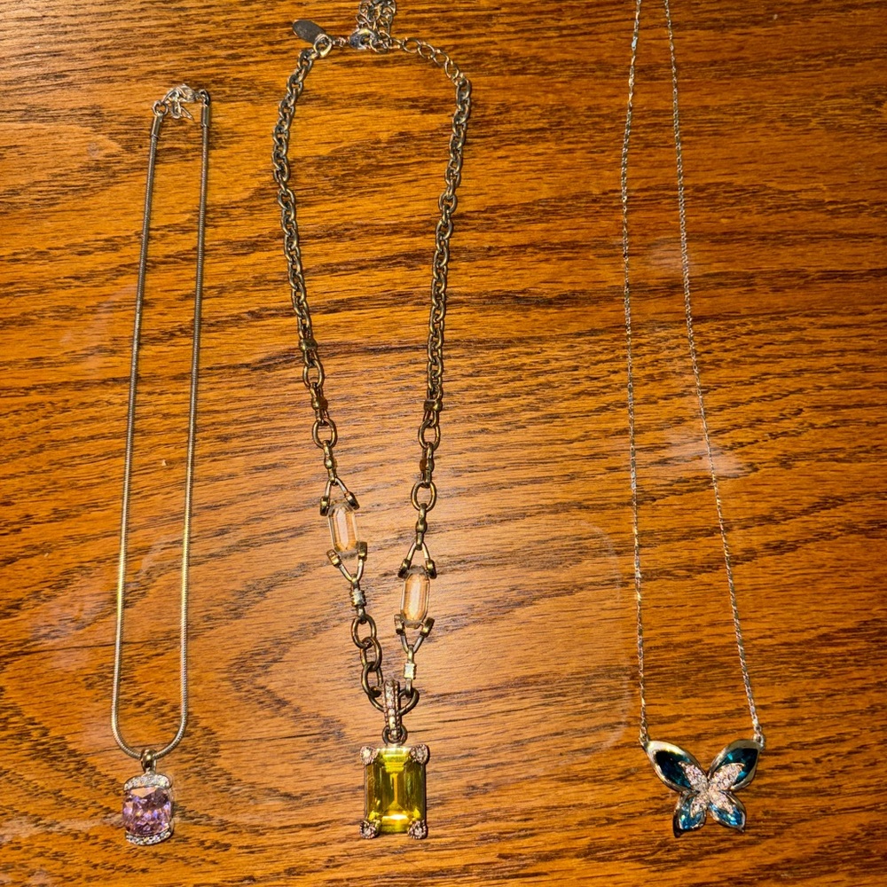 Lot of 3 necklaces